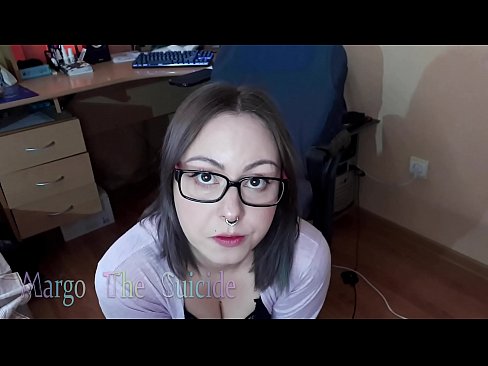 ❤️ Σέξι κορίτσι με γυαλιά πιπιλίζει Dildo βαθιά στην κάμερα ❌ Σπιτικό πορνό ❌️
